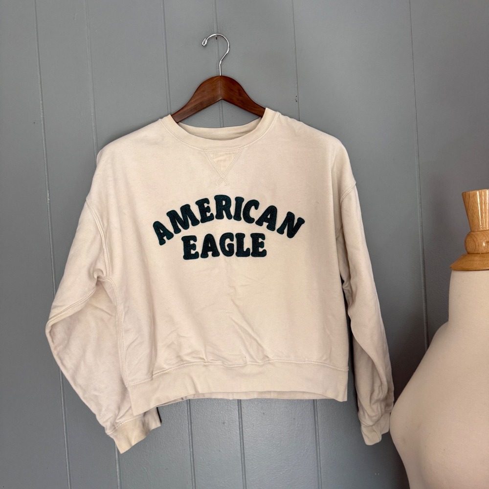 American Eagle Womens Small Beige Chenille Logo Sweatshirt Pullover 2146 Cropped